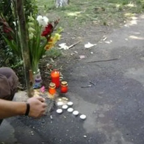 Crimă pasională motivată, în versuri, pe trei metri de hârtie igienică roz, la Bacău