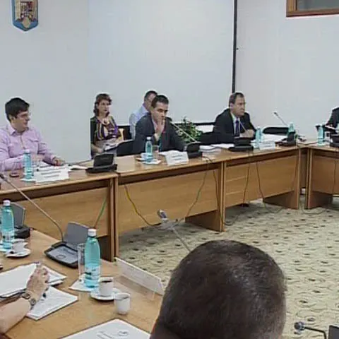 Patru angajaţi ai Ministerului Turismului ar fi trebuit să fie audiaţi la Comisia de anchetă în cazul Elena Udrea