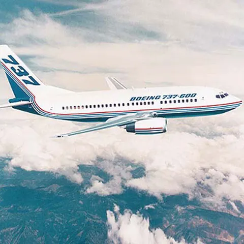 Un avion Boeing 737 s-a prăbuşit la sud de Insula Sulawesi 