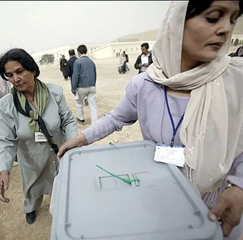 Birourile de vot s-au închis în Afganistan