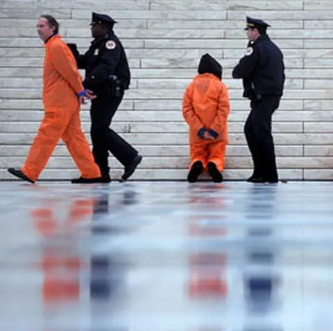 Mai multe ţări europene şi-au luat angajamentul să accepte deţinuţi de la Guantanamo