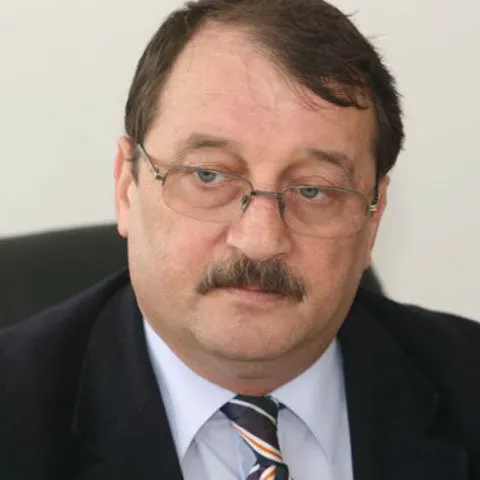 Mircea Băsescu s-a retras din firma de armament