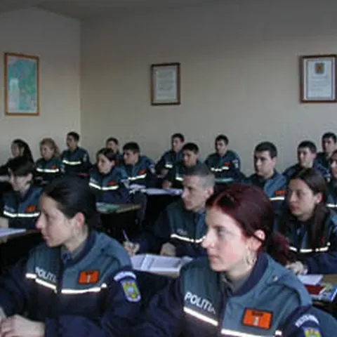 Concurenţă de şase candidaţi pe un loc la Şcoala de Poliţie din Cluj-Napoca