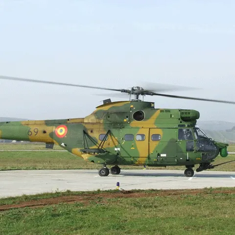 Ce se mai fură în România: două elicoptere dintr-o unitate militară. Cum comentaţi?