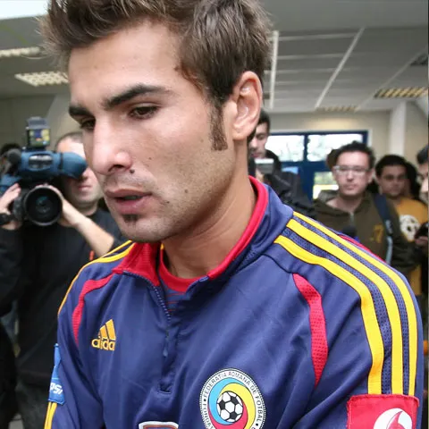 Un arădean vrea să deschidă un teledon pentru Mutu