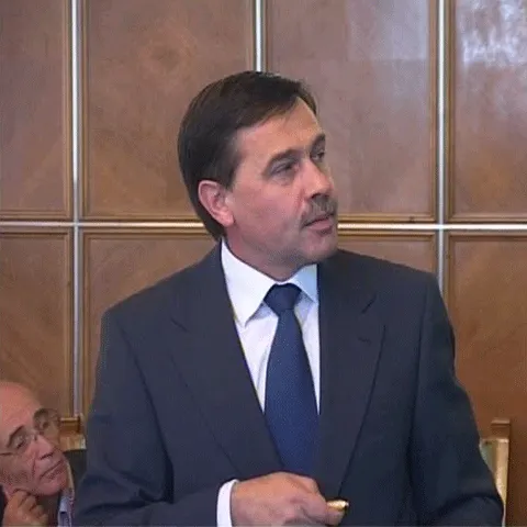 Sindicatele au discutat pe 27 august cu autorităţile de la Finanţe pe tema legii unice a salarizării