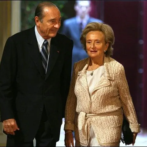 Şi la bătrâneţe Jacques Chirac le face ochi dulci femeilor - VIDEO