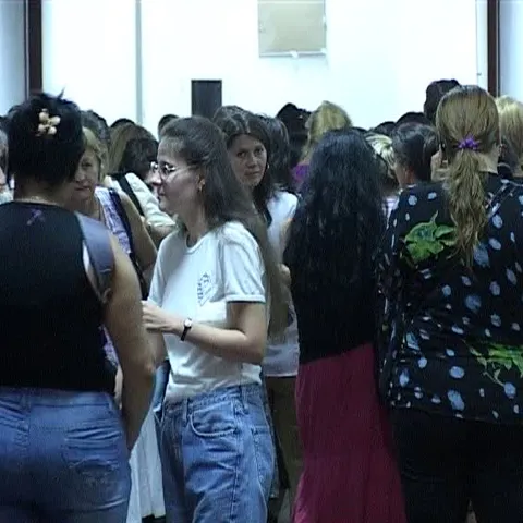 500 de femei au participat la un examen de angajare în învăţământ