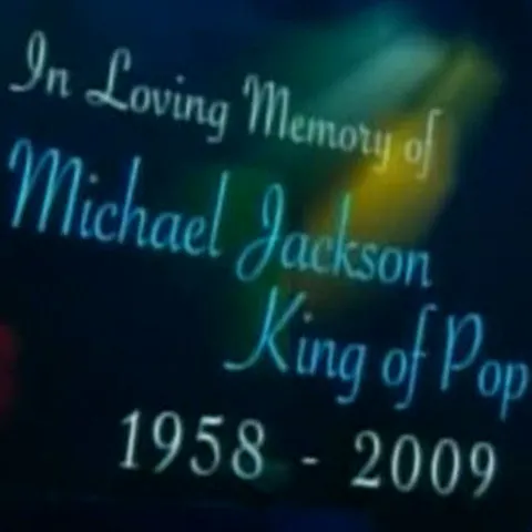 Michael Jackson ar fi împlinit sâmbătă 51 de ani