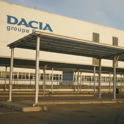 Dacia pune beţe în roate modelelor mai scumpe ale Renault