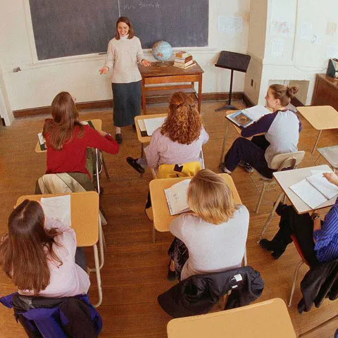 O nouă rundă de discuţii pe tema Legilor Educaţiei are loc astăzi 