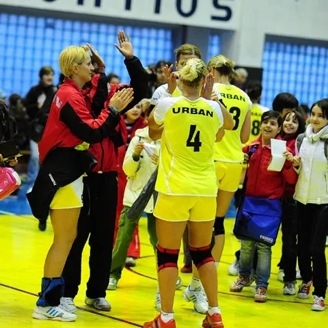Handbal - Rulmentul-CSM Cetate Deva 30-24, în primul meci al Ligii Naţionale feminine