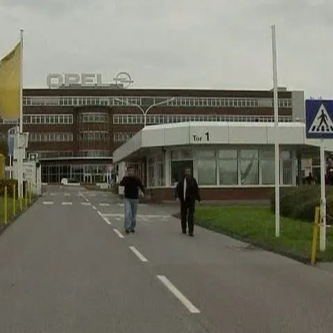 Suddeutsche Zeitung: General Motors va anunţa că păstrează marca Opel