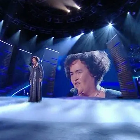 Albumul de debut al lui Susan Boyle bate recorduri de comenzi online 
