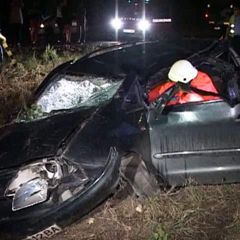 Un grav accident a avut loc vineri noapte, la ieşirea din Arad, pe DN7