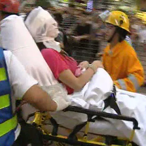 Un atac cu acid din Hong Kong a dus la rănirea a 11 persoane