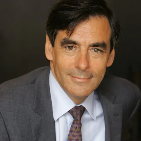 Fillon ar putea candida la conducerea CE, scrie presa franceză