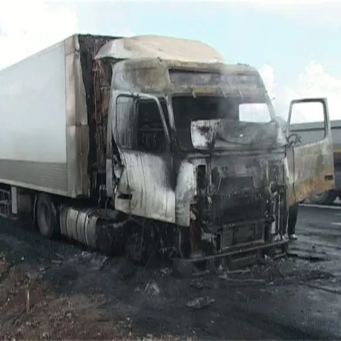Un tir a luat foc marţi pe DN1
