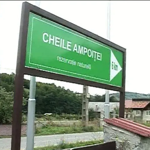 Peştera liliecilor se găseşte în Cheile Ampoiţei din judeţul Alba