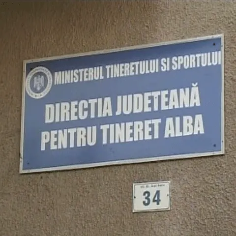Copiii angajaţilor primăriei din Teiuş au plecat în tabără pe banii statului