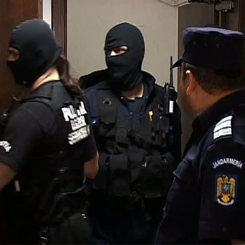 Poliţiştii refuză să mai lucreze în plus până când nu primesc banii pe orele suplimentare