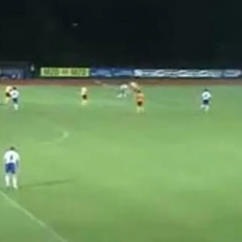 VIDEO / Gol de poveste în Polonia! A marcat de la 70 de metri!