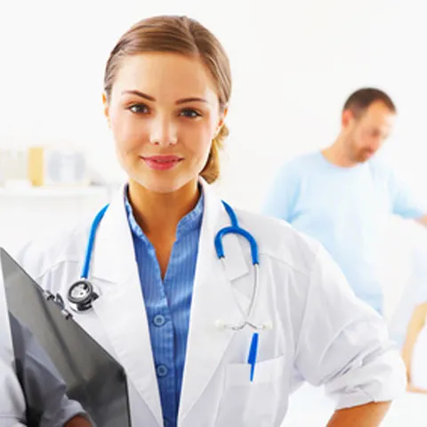 Ordinul medicilor din Franţa este îngrijorat de numărul mare de doctori români