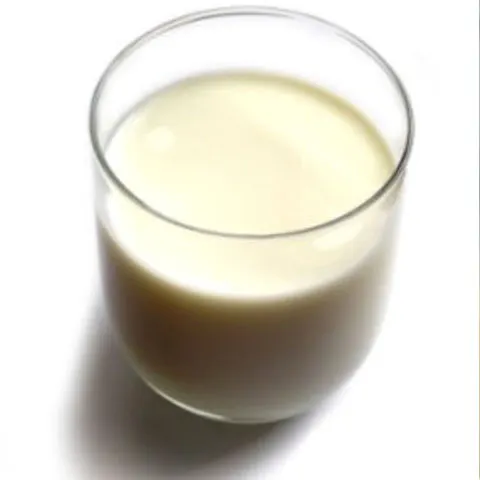 Elevii claselor primare din Iaşi vor primi corn şi lapte abia din luna octombrie