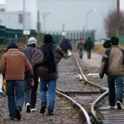 Ministrul francez al Imigraţiei nu va semna decretul de aplicare a testelor ADN