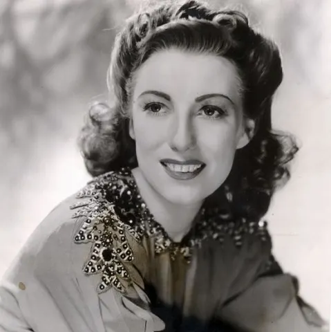 Vera Lynn a devenit, la 92 de ani, cea mai longevivă cântăreaţă intrată în topuri