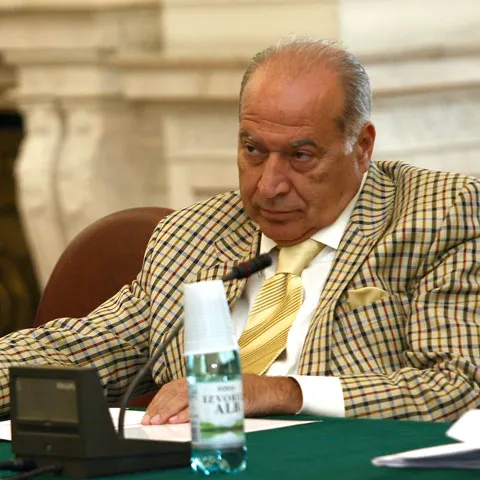 Dan Voiculescu: Guvernul este condus de afaceriştii băsescieni Cocoş şi Paszkany