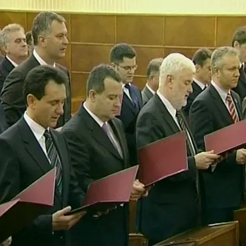 Serbia, la un pas de a se confrunta cu greve de proporţii
