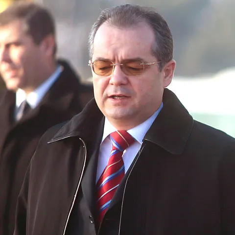 Emil Boc: Nu mă sperie o moţiune de cenzură