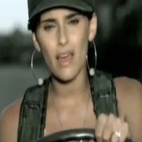 Nelly Furtado a lansat primul ei album în limba spaniolă