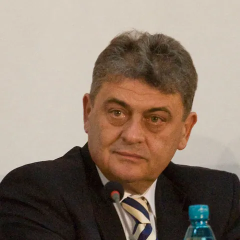 Garda Naţională de Mediu: Primarii vor risca dosare penale din cauza gropilor de gunoi