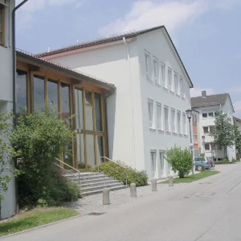 Un bărbat a tras cu arma într-o şcoală din Germania, mai mulţi elevi au fost răniţi
