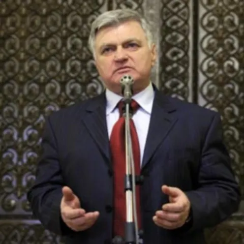 Sindicatele din educaţie vor propune un act normativ de modificare a Legii unice de salarizare