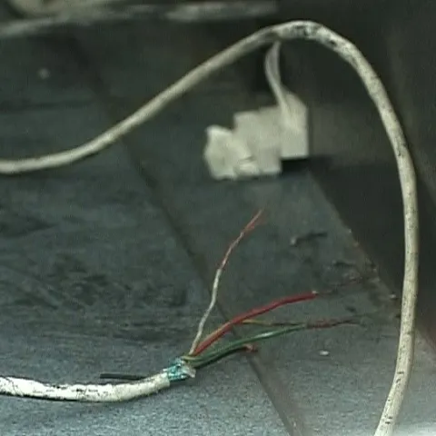 Şapte furturi din bancomate comise de o singură grupare de hoţi