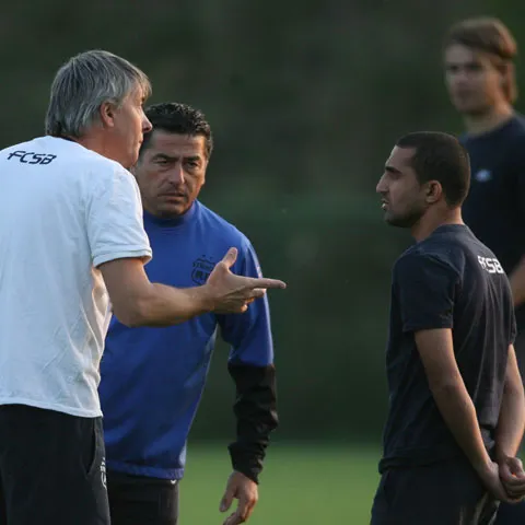 Steaua - Jucătorii s-au întâlnit cu Bergodi la hotelul unde este cazat italianul