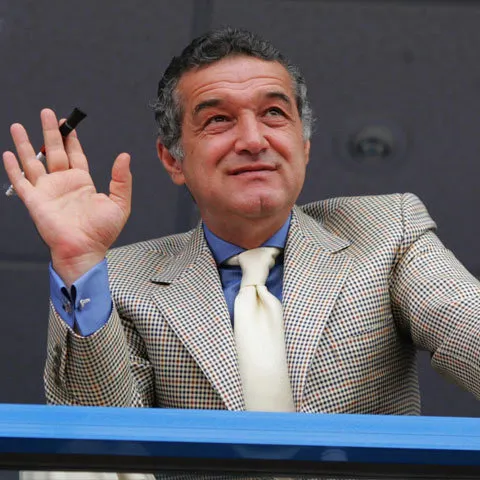 Becali o dă la întors: Nu vinde Steaua pentru că nu are cui