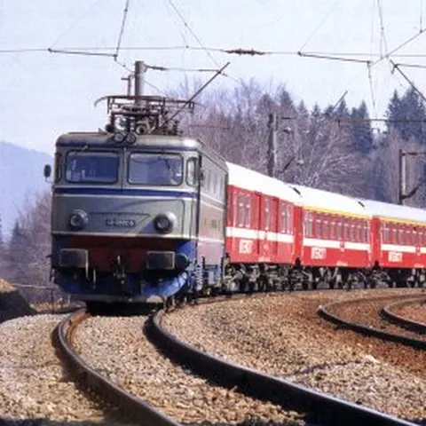 Sindicate CFR: Aproape 50% din elementele infrastructurii feroviare necesită reparaţii capitale