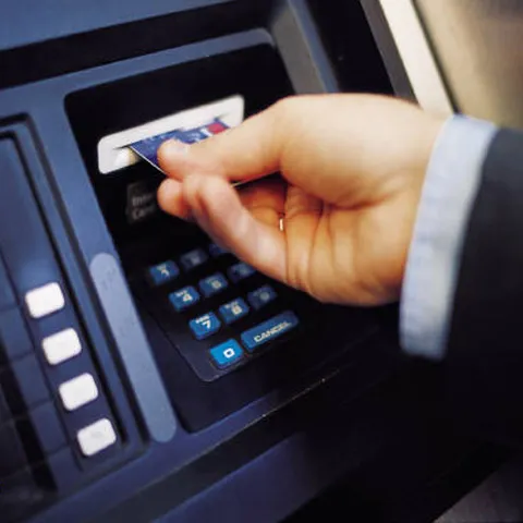 Un român a fost arestat în Italia pentru fraudă de 60.000 de euro