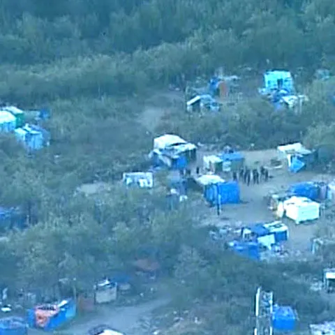 Tabăra de imigranţi clandestini din nordul Franţei a fost închisă 