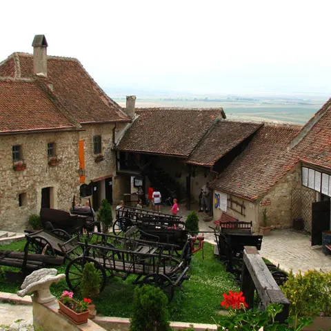 Un balcon al cetăţii Râşnov s-a prăbuşit