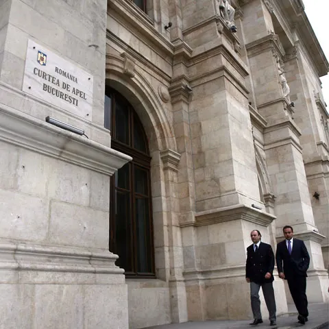 Curtea de Apel Bucureşti a decis suspendarea protestelor şi revenirea în sala de judecată
