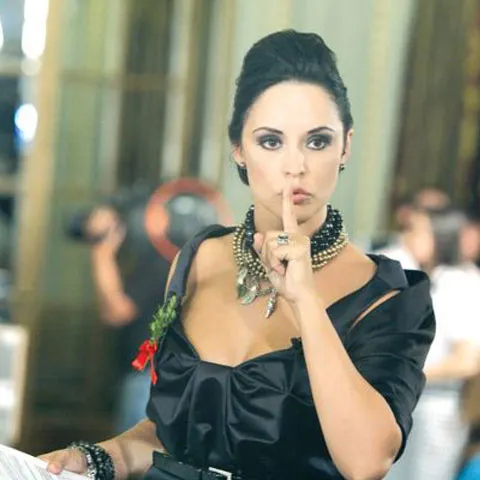 Andreea Marin topless şi revolta de la Chişinău, în topul materialelor online 