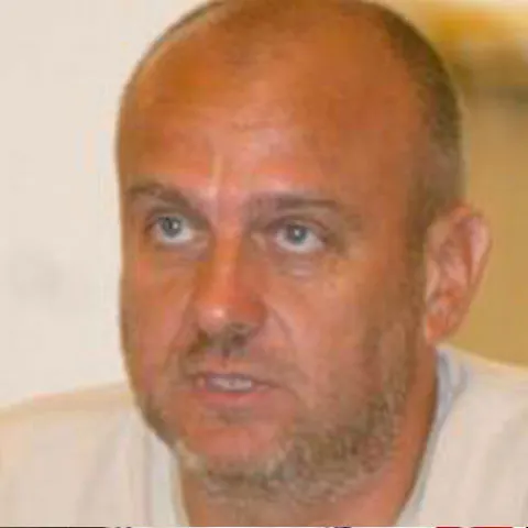 Dumitru Costin: Eliminarea obligativităţii cluburilor de a le face fotbaliştilor asigurări individuale de sănătate este cea mai gravă agresiune adusă acestora!