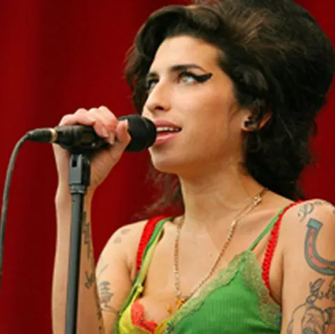 Amy Winehouse: terapie cu un vraci din Caraibe