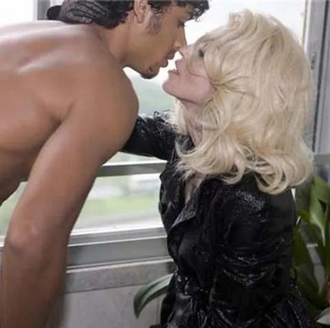 Madonna despre relaţia cu Jesus: " Nu vreau ca oamenii să creadă că mi-am pierdut minţile"