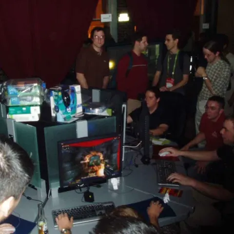 Un studiu arătă că gamerii sunt mai agresivii cu oponenţii străini